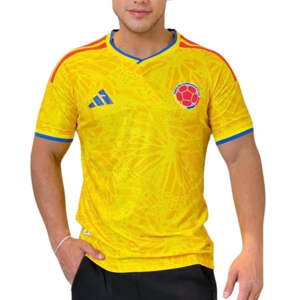 Colombia Magique Edition 2026 – Bordada Encauchetada + caja -  La Armadura del Realismo Fantástico